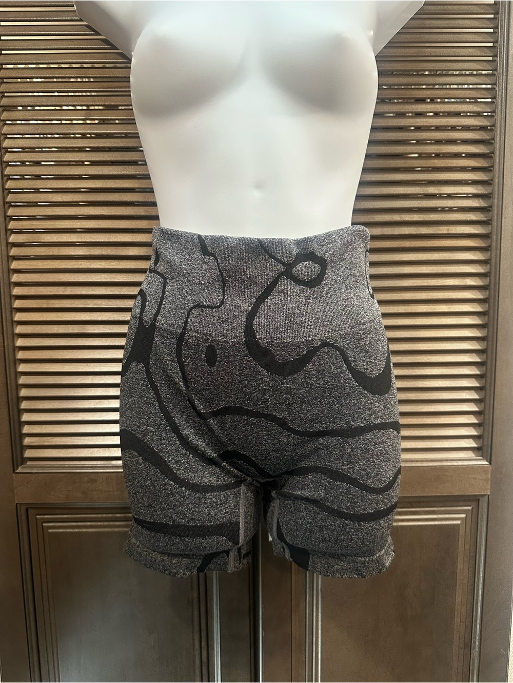 Amazon High-Waist Gray & Black Abstract Knit Shorts